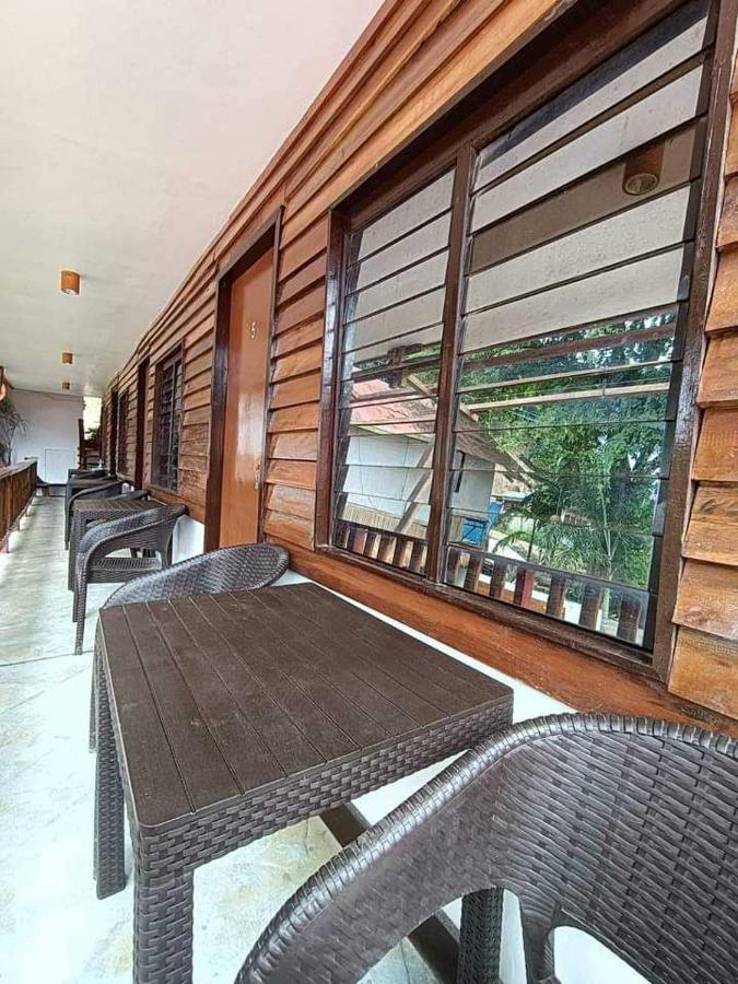 Julz El Nido Inn Εξωτερικό φωτογραφία